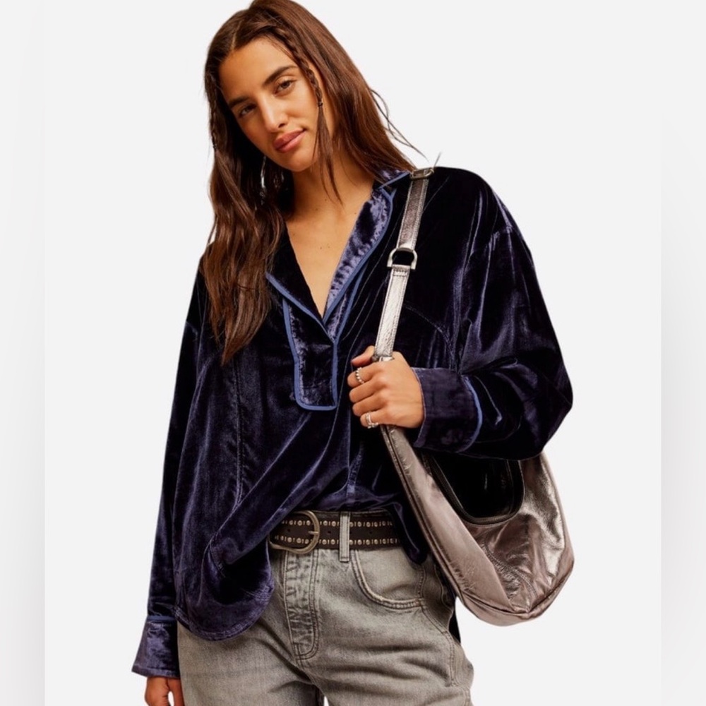Free People We The Free Luxy Velvet Solid Night Sky Long Sleeve Blouse Size XS